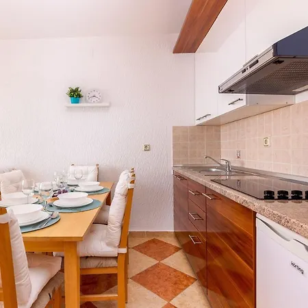 Adriatic-sea-vila-evm Apartman *