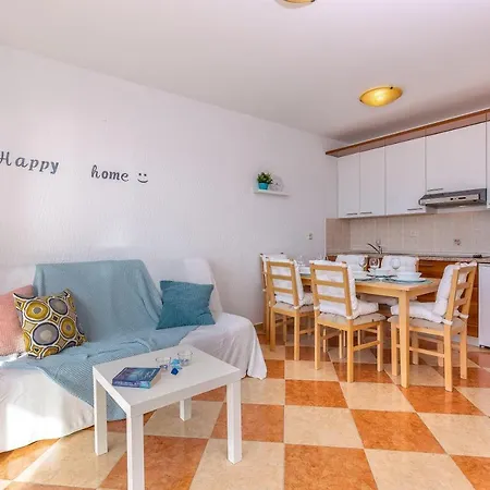 Adriatic-sea-vila-evm Apartman *